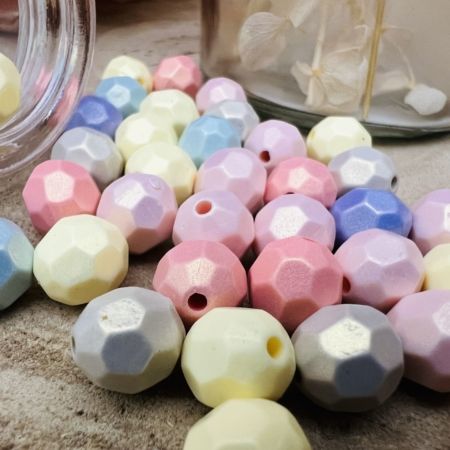 40 Perles pastel Nacrés octogone 10mm