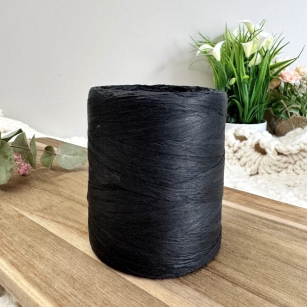 Pelote de raphia noire pour crochet sac