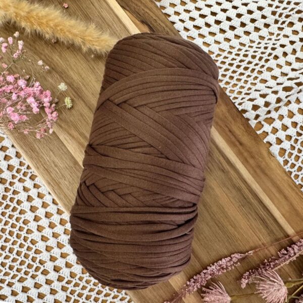 Pelote de Trapilho Satin Stretch Marron – Fil souple, brillant et épais pour crochet et tricot