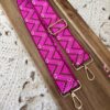 Bandoulière fantaisie fuchsia et rose – Mousquetons dorés – Lou Passion