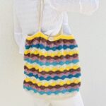 Sac cabas au crochet multicolore – modèle vagues en fil Boho