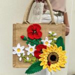 Sac en jute décoré de fleurs au crochet – KAL PtitesBouill x Lou Passion