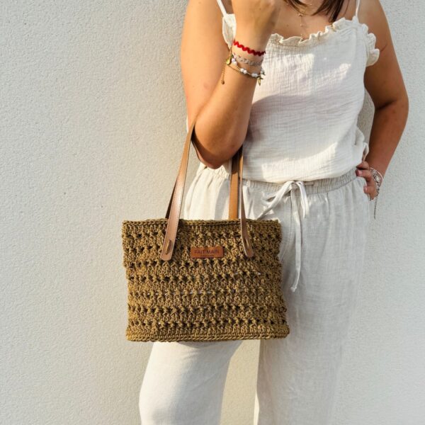 Sac Asni au crochet porté – création Lou Passion en fil naturel
