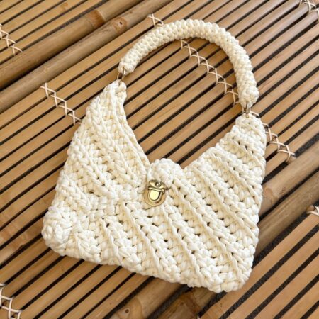 Détail texture sac Dune au crochet
