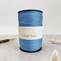 Bobine de fil Magic Bag bleu céleste pour sac au crochet