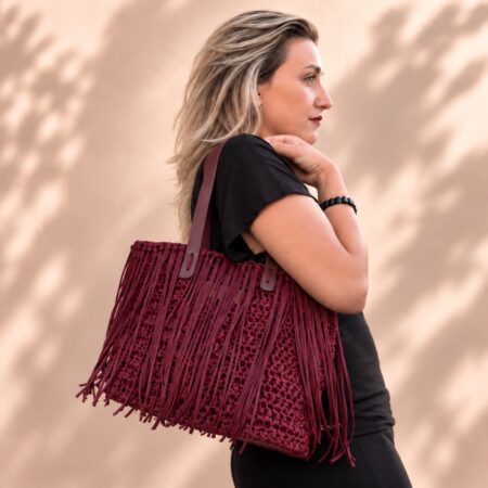 Kit Sac Frangia au crochet coloris raisin avec franges et anses marron foncé