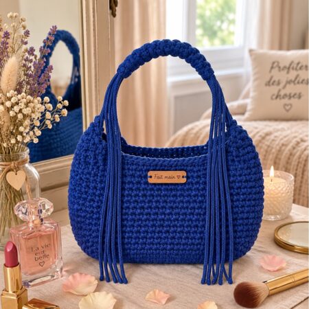 Sac bourse coulissant bleu marine au crochet, réalisé avec le fil Círculo Náutico 5 mm