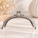 Fermoir porte-monnaie argenté 12,5 cm avec fermeture à boules et trous pour couture