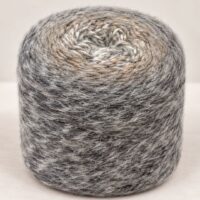Nuvélia 08 Brume de Lin, vue du dégradé gris, beige et écru de la pelote